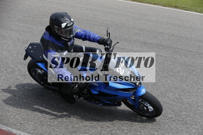 /Archiv-2024/29 12.06.2024 MOTO.CH Track Day ADR/Gruppe blau/21